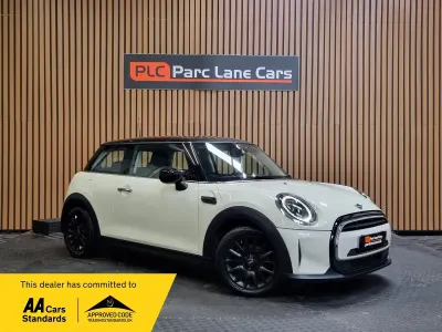 Used Mini Cooper Classic 2021 White Hatchback