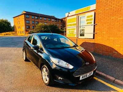 Used Ford Fiesta Zetec 82 HP (60 kW) 2016 Black Hatchback