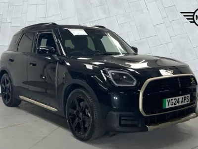 Używany Mini Countryman Exclusive 227 kW (309 KM) 2024 Czarny SUV