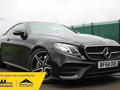 Usado Mercedes E300 AMG Line Premium 245 HP (180 kW) 2018 Preto Coupé