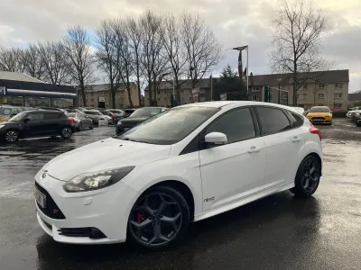 Used Ford Focus ST 250 HP (183 kW) 2014 White Hatchback