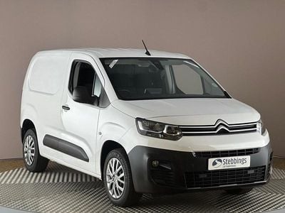 Used Citroën Berlingo 130 HP (95 kW) 2019 White MPV