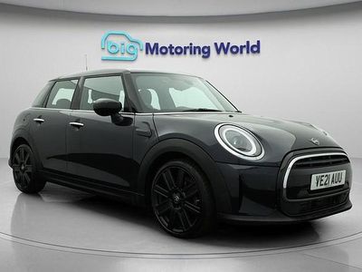 Used Mini Cooper Exclusive 136 HP (100 kW) 2021 Black Hatchback