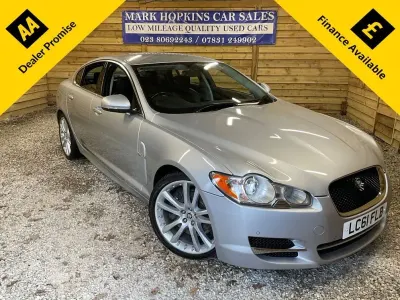 Begagnad Jaguar XF Premium Luxury 275 HK (202 kW) 2011 Silver Sedan