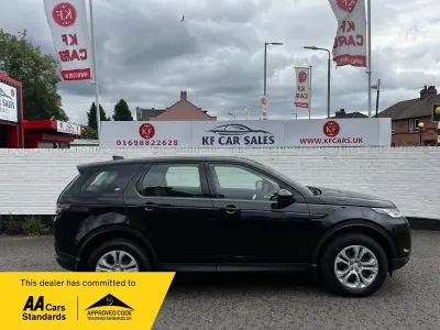 Used Land Rover Discovery 5 S 2019 Black SUV