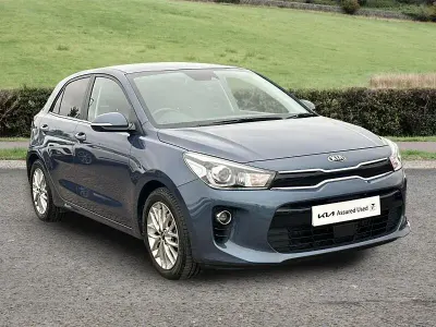 Used Kia Rio 99 HP (72 kW) 2019 Blue Hatchback