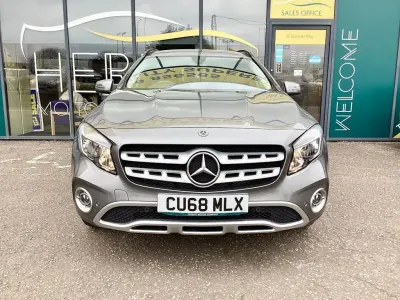Usado Mercedes GLA200 Executive 156 HP (114 kW) 2018 Cinzento SUV