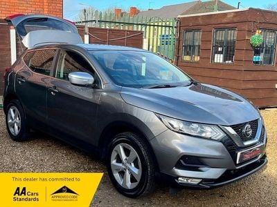 Used Nissan Qashqai Acenta Premium 140 HP (102 kW) 2019 Grey SUV