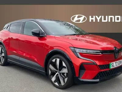 Begagnad Renault Megane E-Tech Techno 159 kW (217 HK) 2022 Halvkombi