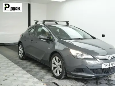 Second-hand Vauxhall Astra GTC Sport 140 CP (102 kW) 2014 Gri Hatchback