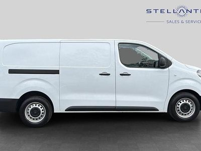 Used Peugeot Expert 143 HP (105 kW) 2025 White Van