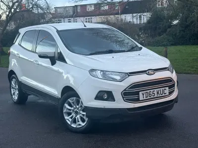 Used Ford Ecosport Zetec 112 HP (82 kW) 2015 White SUV
