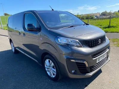 Used Peugeot Expert Premium 145 HP (106 kW) 2021 Grey Van