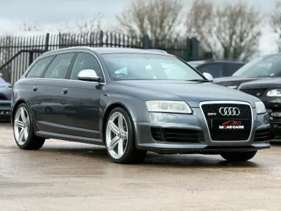 Usado Audi RS6 Design 580 HP (426 kW) 2009 Cinzento Carrinha