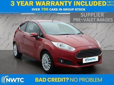 Used Ford Fiesta Zetec 100 HP (73 kW) 2015 Red Hatchback