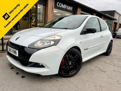 White Used 2010 Renault Clio II Hatchback | £4,995 (Fair price)