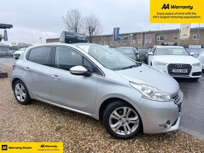 Used Peugeot 208 82 HP (60 kW) 2013 Silver Hatchback