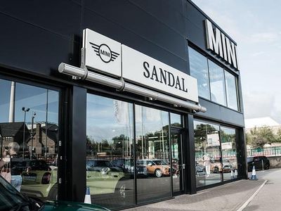 Used Mini Cooper Classic 134 HP (98 kW) 2022 Black Hatchback