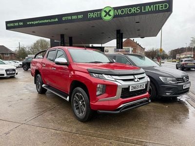 Used Mitsubishi L200 150 HP (110 kW) 2019 Red Pickup