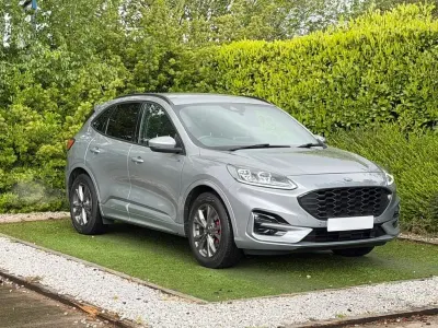 Używany Ford Kuga ST-Line 190 KM (139 kW) 2023 Srebrny SUV