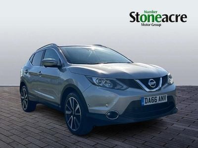 Begagnad Nissan Qashqai Tekna 130 HK (95 kW) 2016 Silver SUV