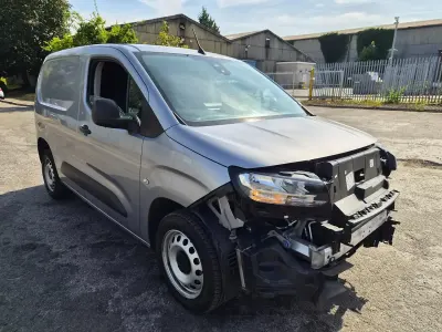 Used Citroën Berlingo 100 HP (73 kW) 2024 Grey MPV