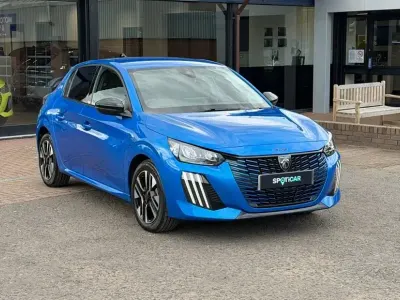 Second-hand Peugeot 208 Allure 2024 Albastru Hatchback