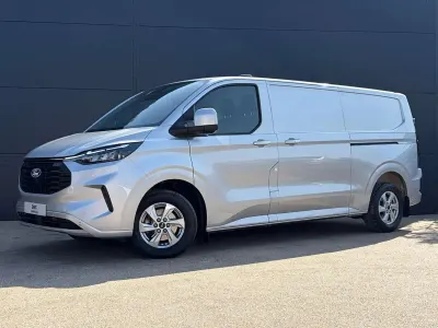 Used Ford Transit Custom Limited 136 HP (100 kW) 2024 Silver Van