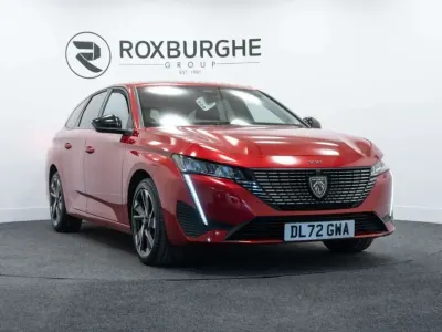 Second-hand Peugeot 308 SW Allure Premium 130 CP (95 kW) 2023 Roșu Break