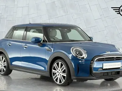 Used Mini Cooper Exclusive 98 kW (134 HP) 2024 Blue Hatchback