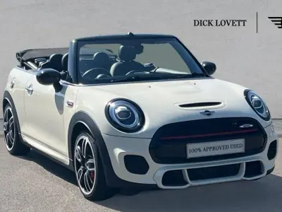 Begagnad Mini John Cooper Works 228 HK (167 kW) 2021 Vit Halvkombi