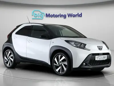 Używany Toyota Aygo X 72 KM (52 kW) 2023 Biały SUV
