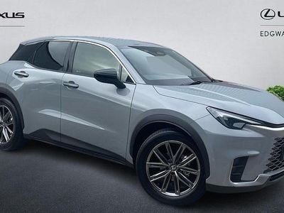 Used 2025 Lexus LBX SUV | £33,333 (A bit pricey)