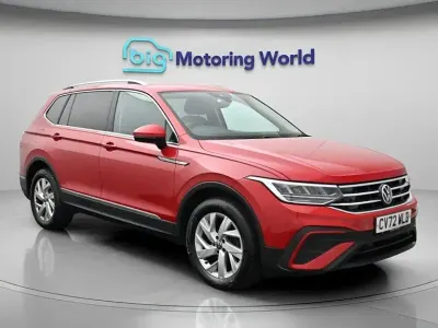 Używany VW Tiguan S 150 KM (110 kW) 2023 Czerwony SUV