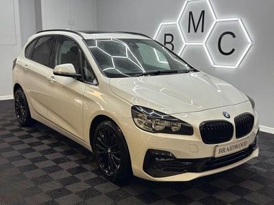 Used BMW 218 Luxury Line 2018 White Hatchback