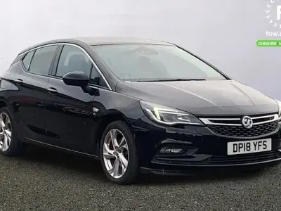 Used Vauxhall Astra SRi 105 HP (77 kW) 2018 Black Hatchback