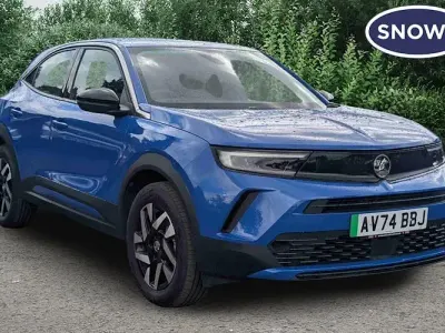 Używany Vauxhall Mokka Design Edition 100 kW (136 KM) 2024 Niebieski SUV