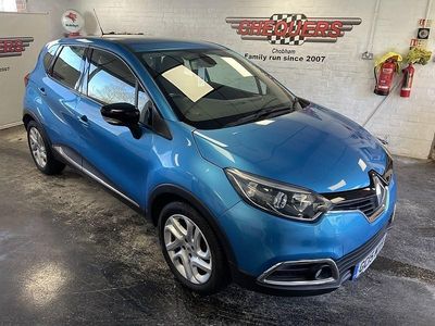 Used Renault Captur Dynamique 90 HP (66 kW) 2015 Blue SUV