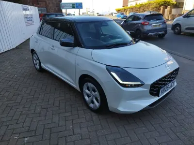 Używany Suzuki Swift 2025 Biały Hatchback