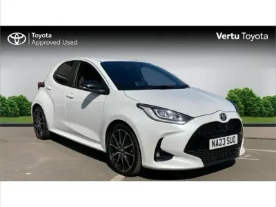 Used Toyota Yaris Hybrid Sport 113 HP (83 kW) 2023 White Hatchback