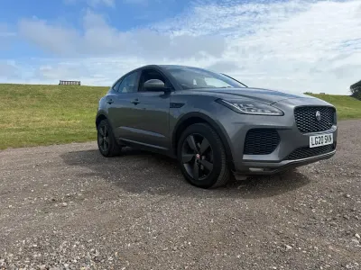 Usado Jaguar E-Pace Chequered Flag 180 HP (132 kW) 2020 Cinzento SUV