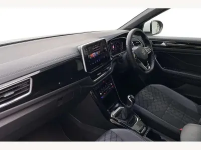 Used VW T-Roc R-line 150 HP (110 kW) 2023 Pure white SUV
