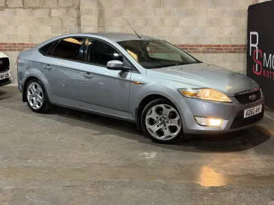 Used Ford Mondeo Zetec 163 HP (119 kW) 2010 Silver Hatchback