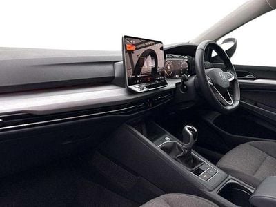 Used VW Golf VIII Life 115 HP (84 kW) 2025 Blue Hatchback