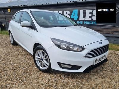 Used Ford Focus Zetec 100 HP (73 kW) 2016 White Hatchback