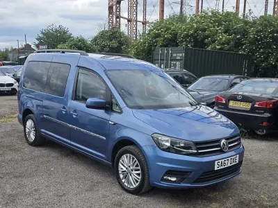 Begagnad VW Caddy Maxi Life 2017 Blå Minibuss