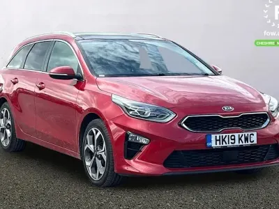 Used Kia Ceed Air 140 HP (102 kW) 2019 Red Hatchback