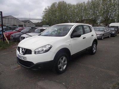 Used Nissan Qashqai Visia 113 HP (83 kW) 2013 White SUV