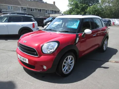 Used Mini Cooper D 2015 Red Hatchback