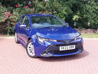 Used Toyota Corolla 140 HP (102 kW) 2023 Blue Hatchback